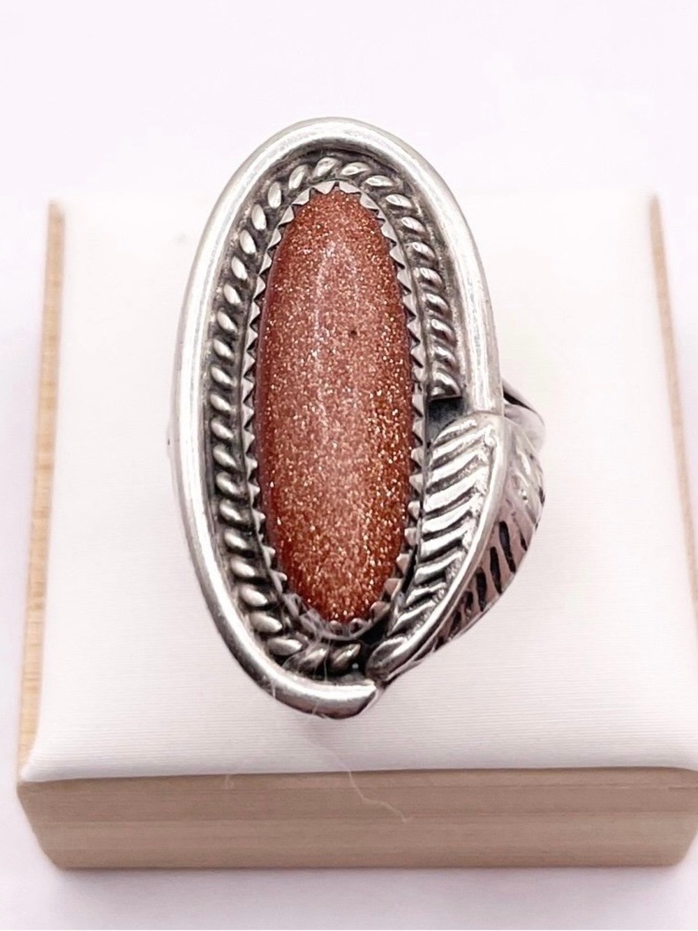 Size 6.5 Sterling Silver Leaf Goldstone Oval Ring - Picture 2 of 8